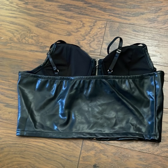 Corset top - Picture 2 of 5